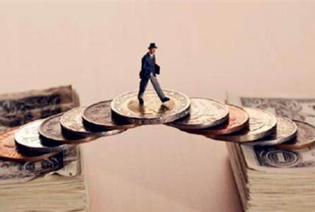 美国政府停摆数周，央行内部分歧严重