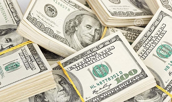 英国预算增税在即 英镑承压震荡